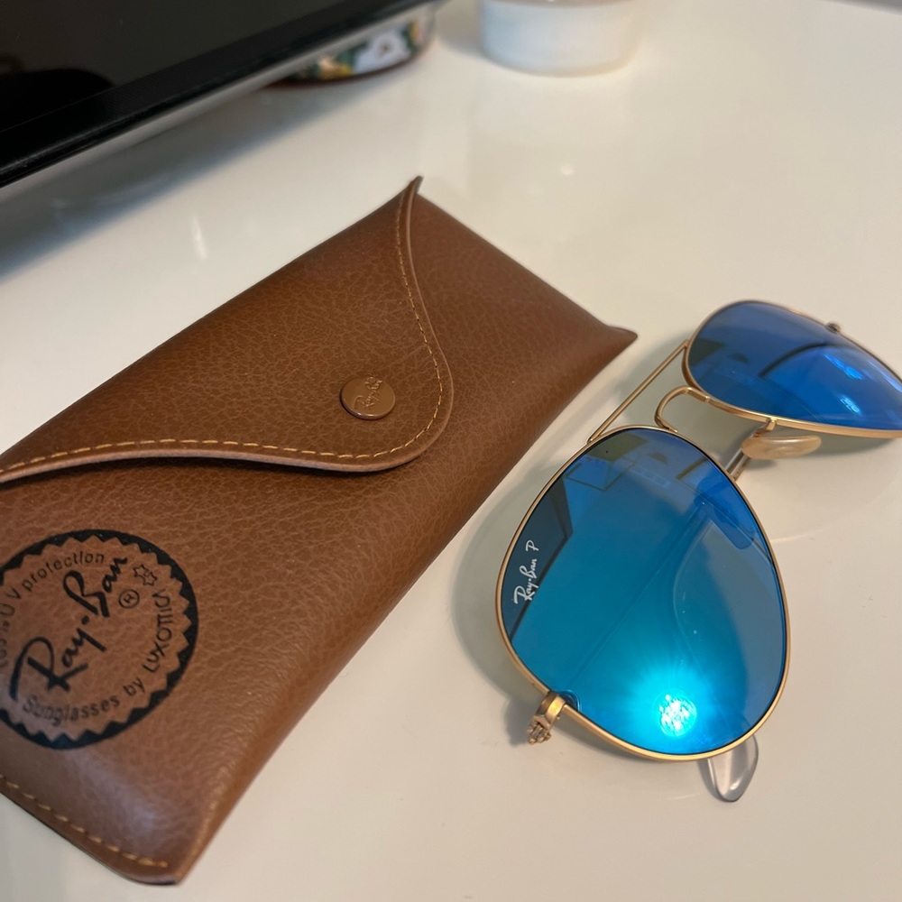 ❌ SOLD ❌ ray-ban • blue unisex aviators